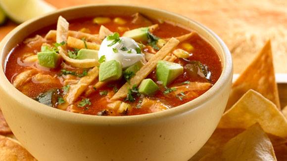 Sopa de tortilla mexicana